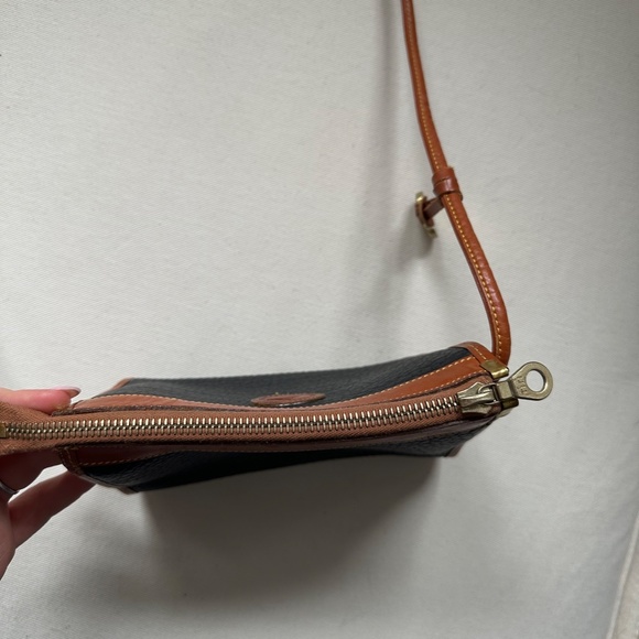 VINTAGE Dooney & Burke Crossbody - Picture 3 of 8